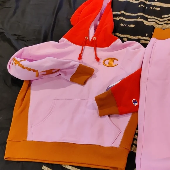 Champion Red and Pink Colorblock Hoodie and Joggers - Picture 4 of 6
